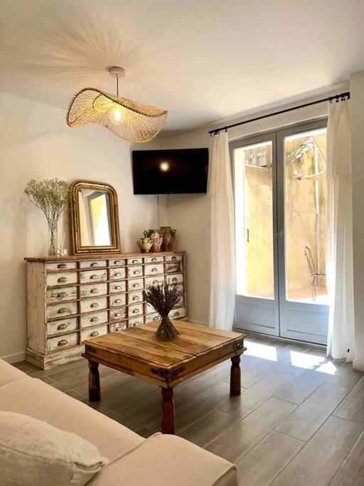 Lou Paseo : Appartement Brocante Centre Historique LʼIsle-sur-la-Sorgue Екстериор снимка