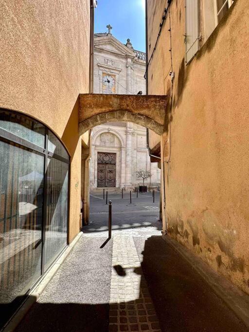 Lou Paseo : Appartement Brocante Centre Historique LʼIsle-sur-la-Sorgue Екстериор снимка