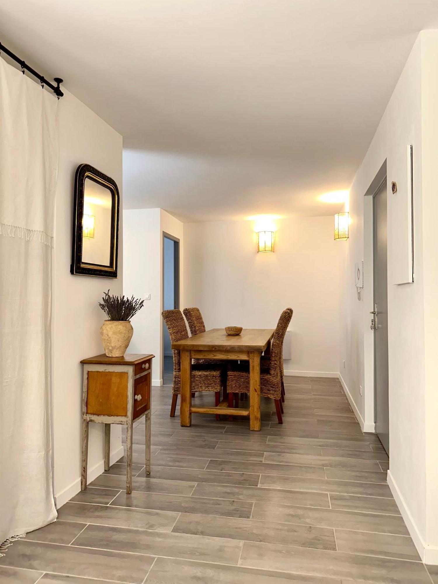 Lou Paseo : Appartement Brocante Centre Historique LʼIsle-sur-la-Sorgue Екстериор снимка