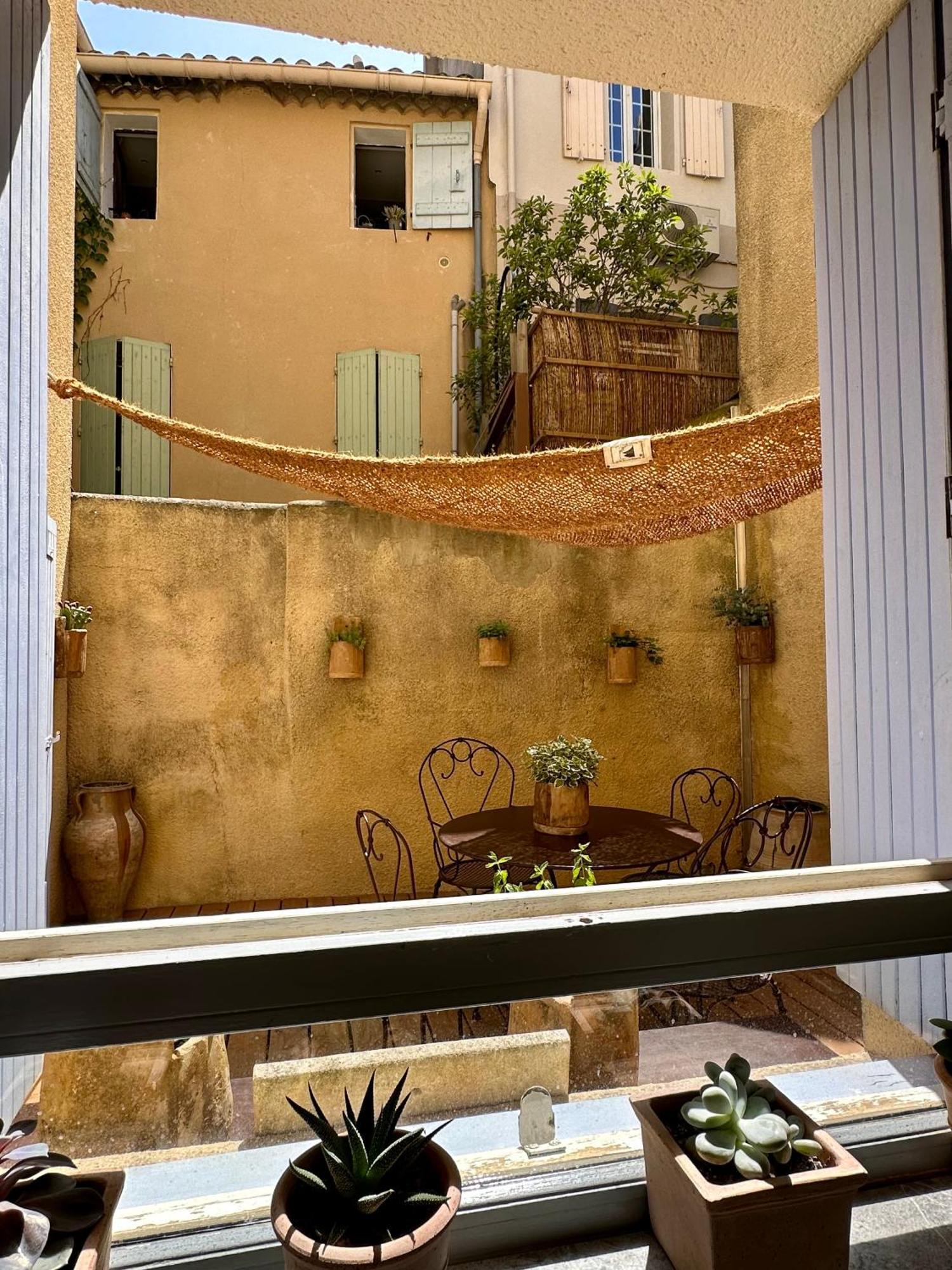 Lou Paseo : Appartement Brocante Centre Historique LʼIsle-sur-la-Sorgue Екстериор снимка